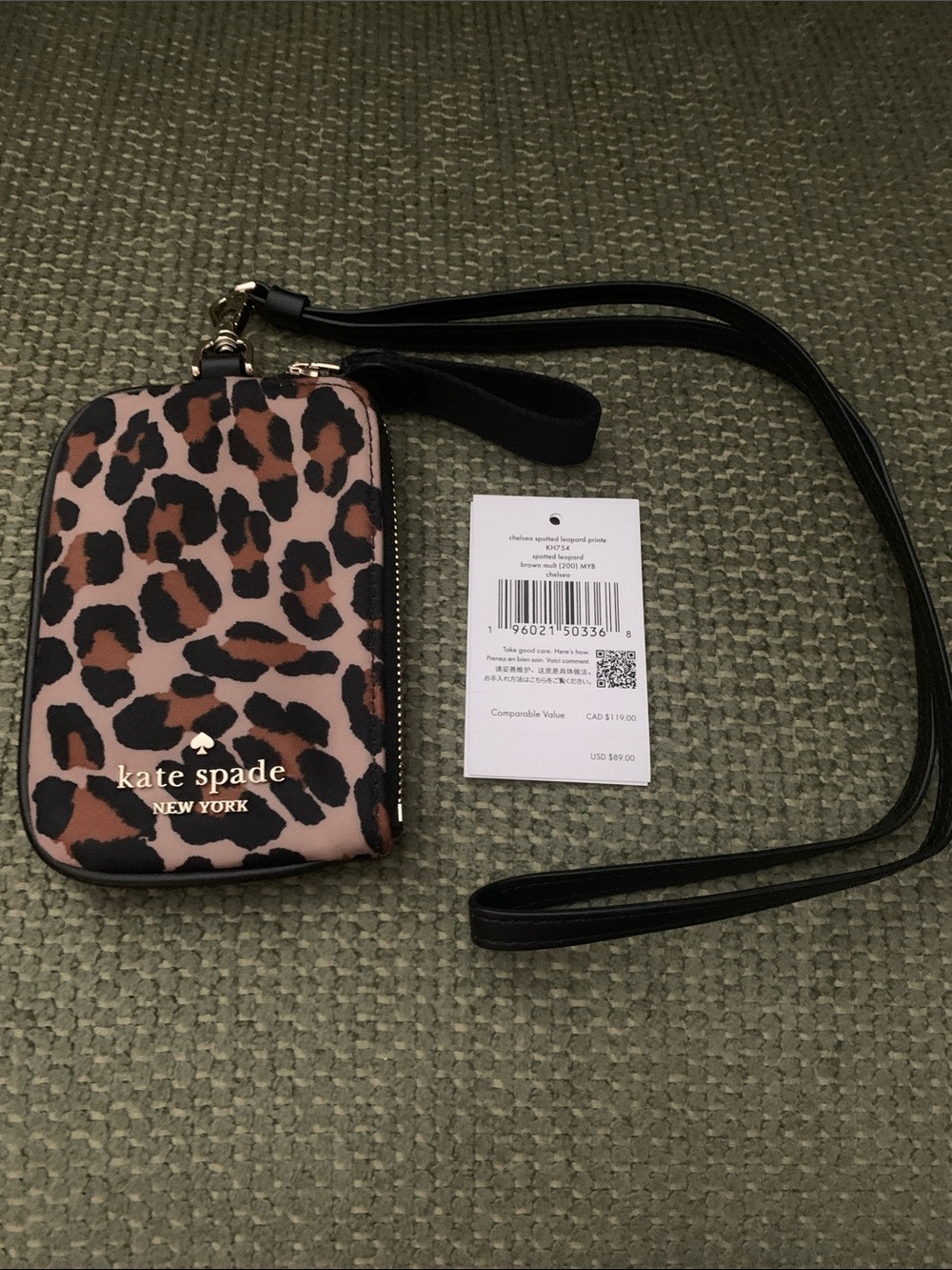 Kate Spade New York Chelsea Spotted Leopard Printed Lanyard Card Case